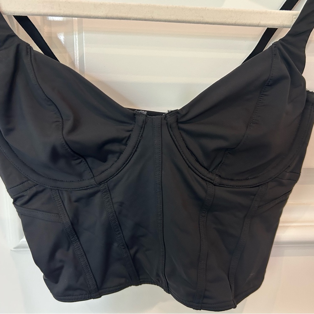 Gilly Hicks Black Bra with Structured Cups and Sweetheart Neckline